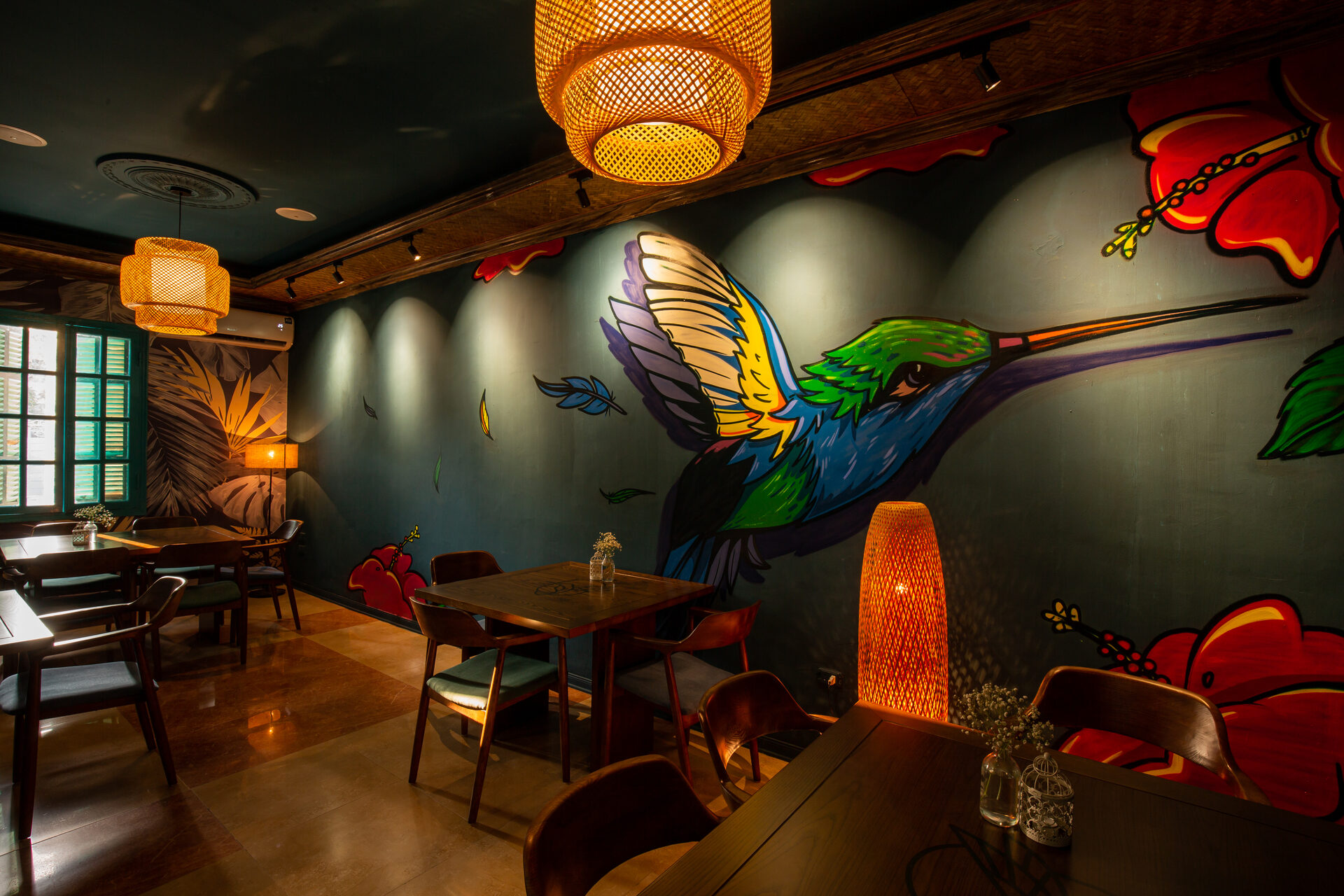 Hummingbird – interior dining room with hummingbird mural